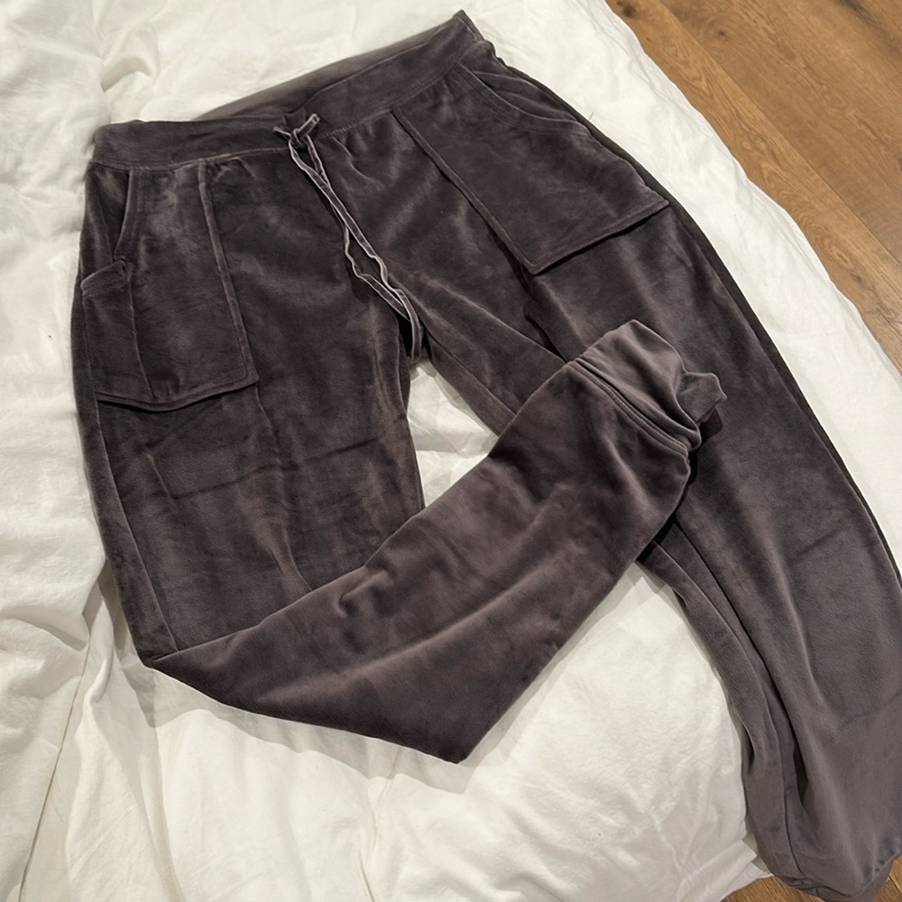 House of Harlow 1960 by Nicole Richie Velvet Jogger Sweatpants